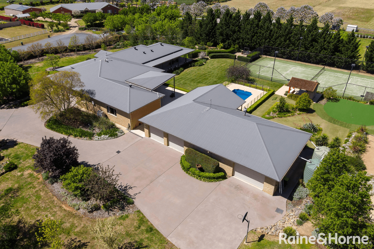 5 Tamarind Place, LAKE ALBERT, NSW 2650