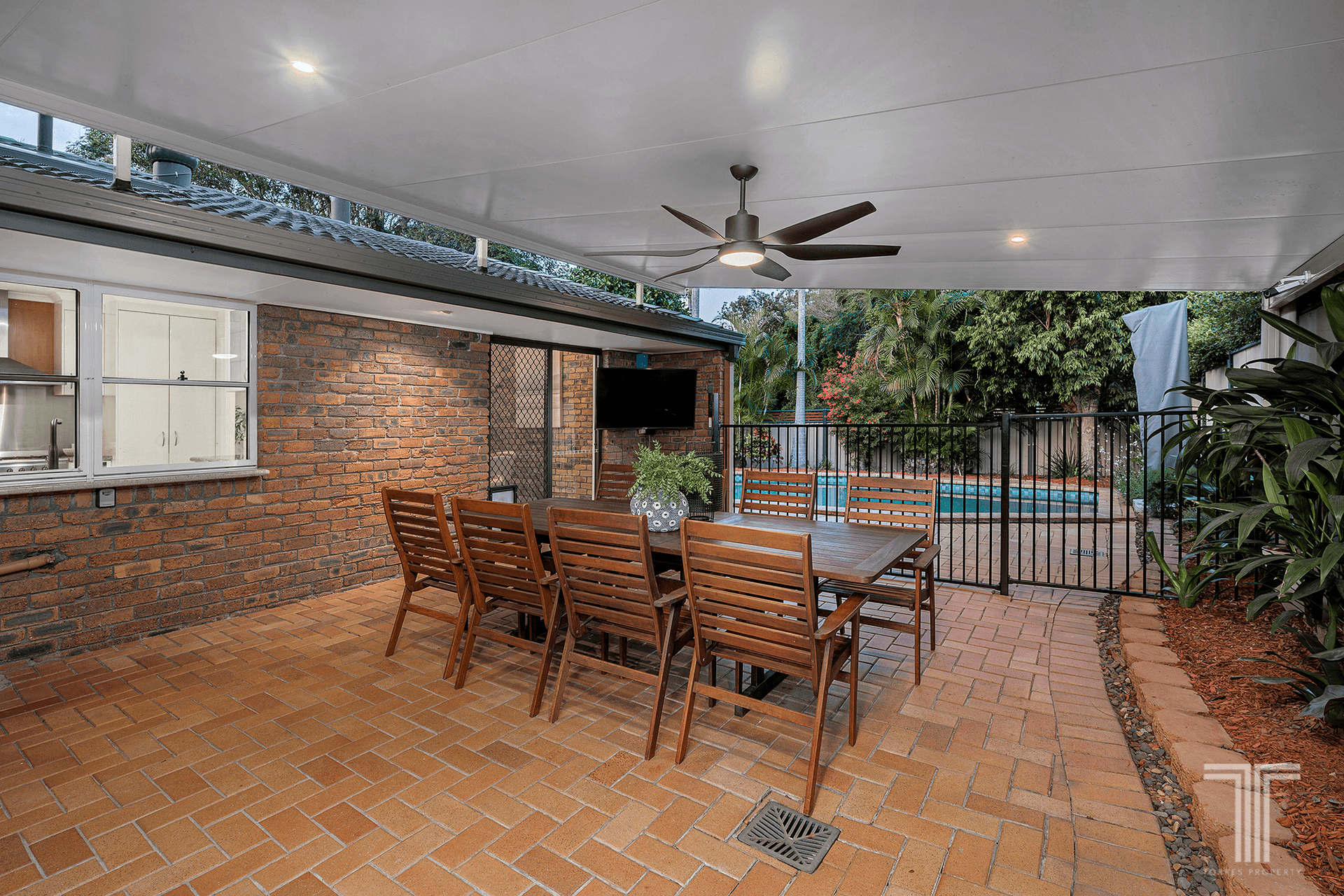 2 Cramer Street, Tarragindi, QLD 4121