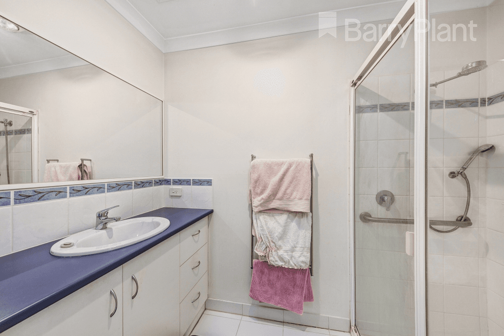34 Westleigh Drive, WERRIBEE, VIC 3030