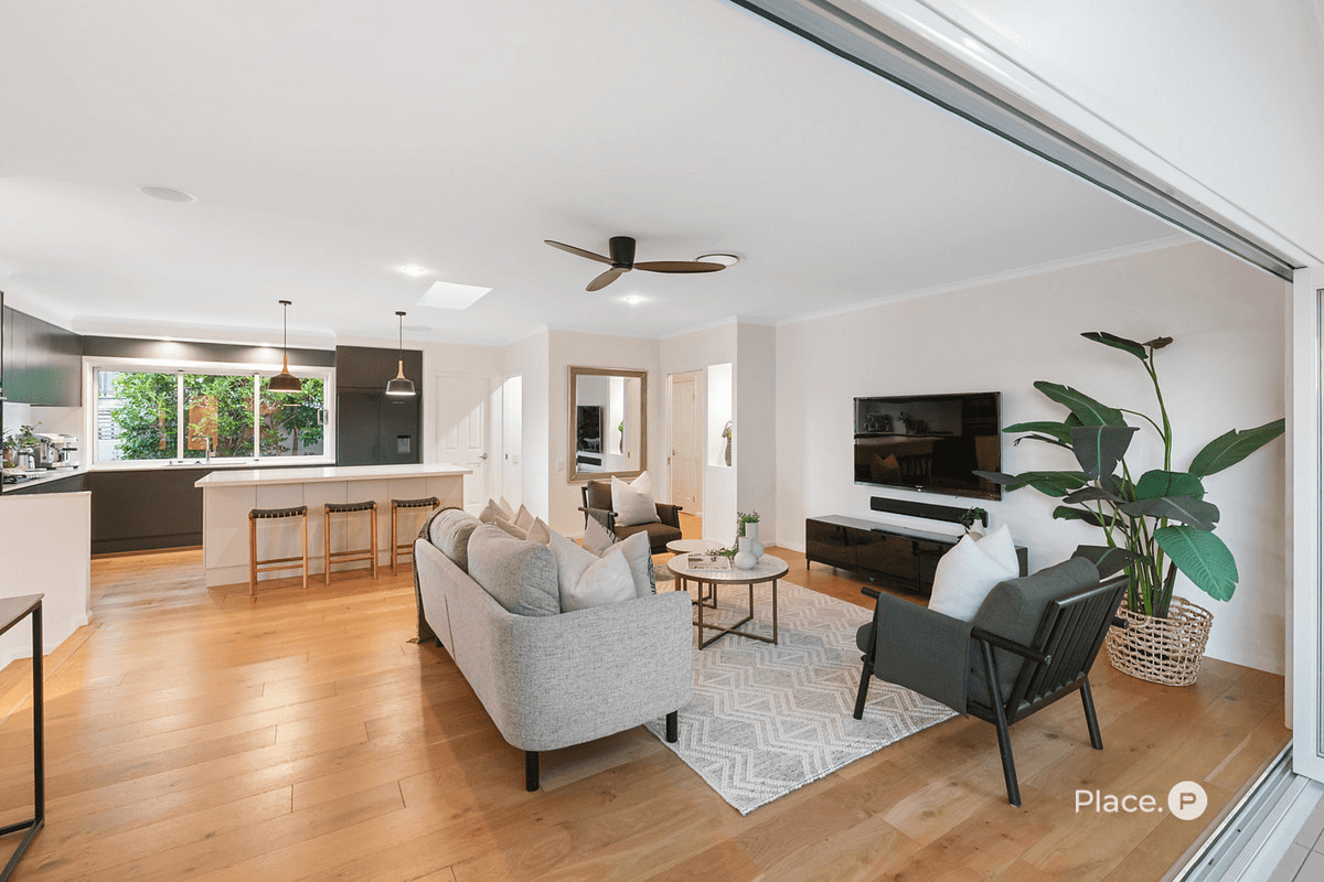 16 Patrick Street, Norman Park, QLD 4170