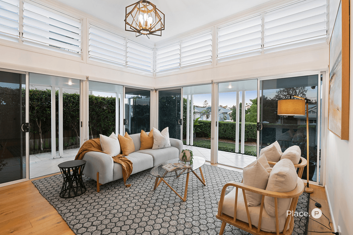 16 Patrick Street, Norman Park, QLD 4170