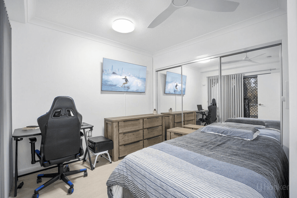 8/425 Pine Ridge Road, RUNAWAY BAY, QLD 4216