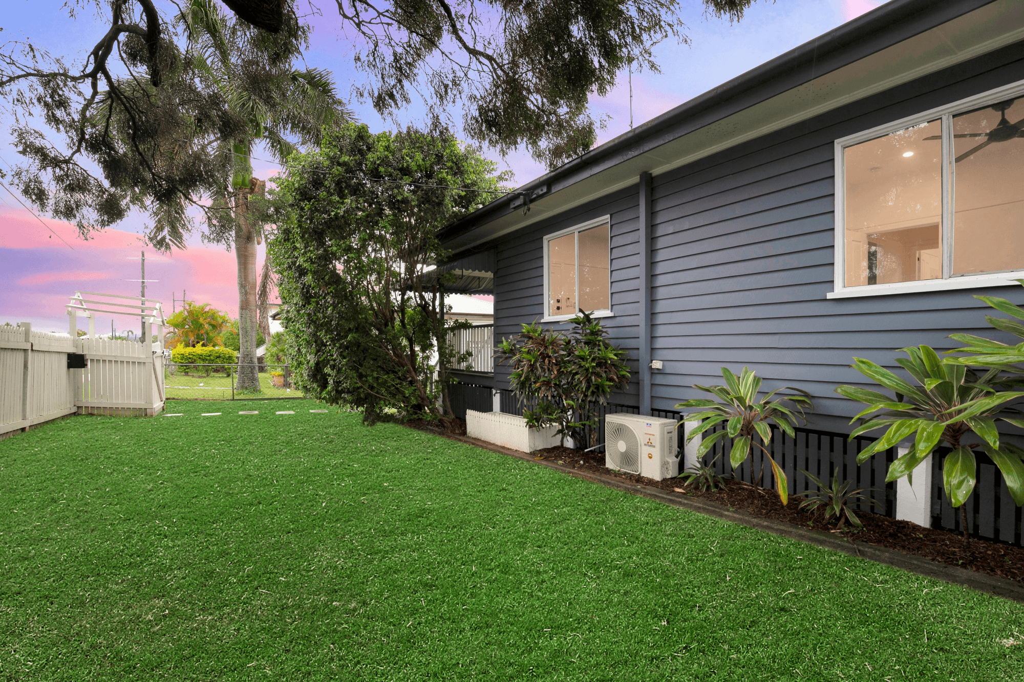 137 South Station Road, SILKSTONE, QLD 4304