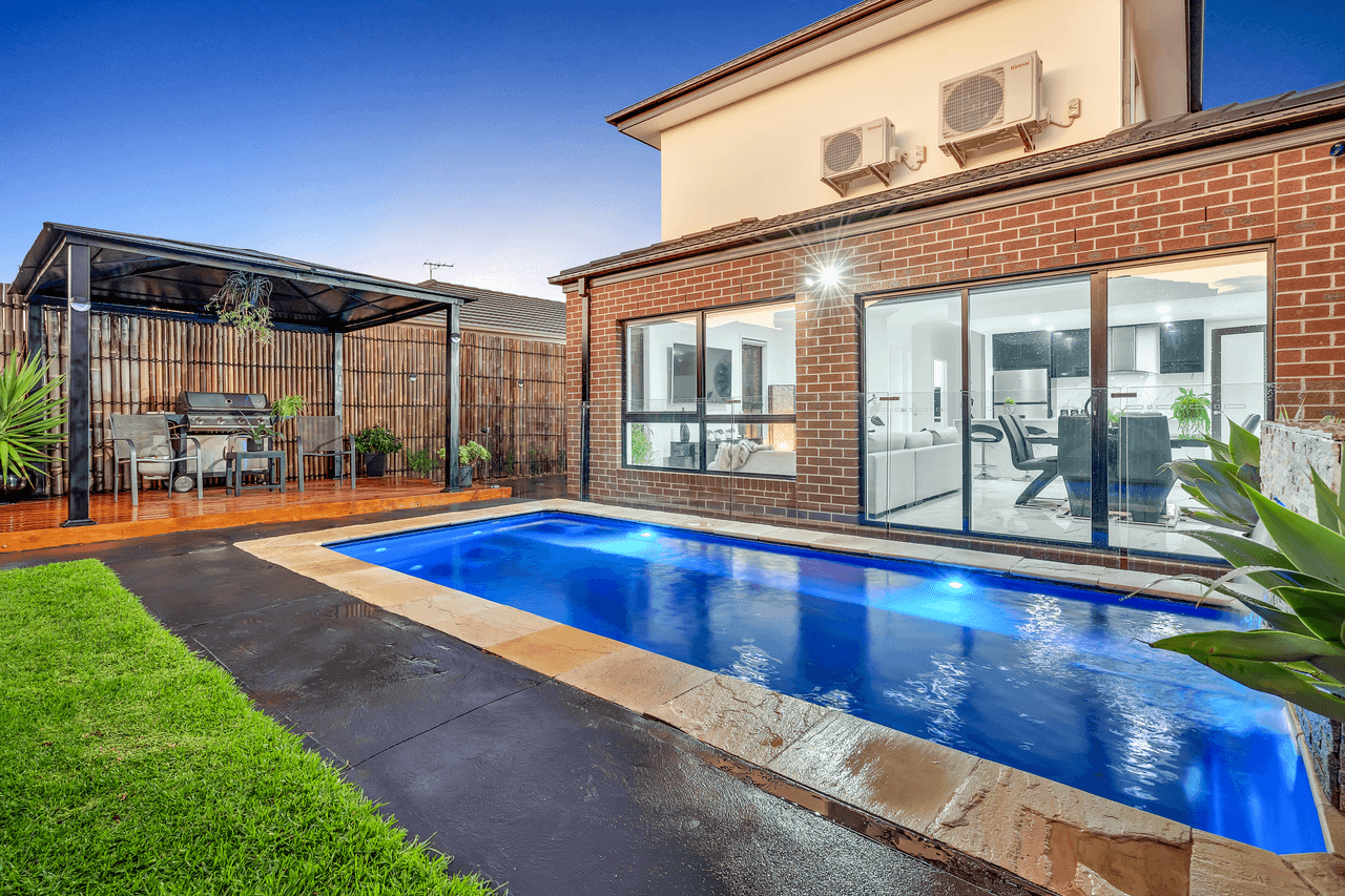 7 Monticiano Road, FRASER RISE, VIC 3336
