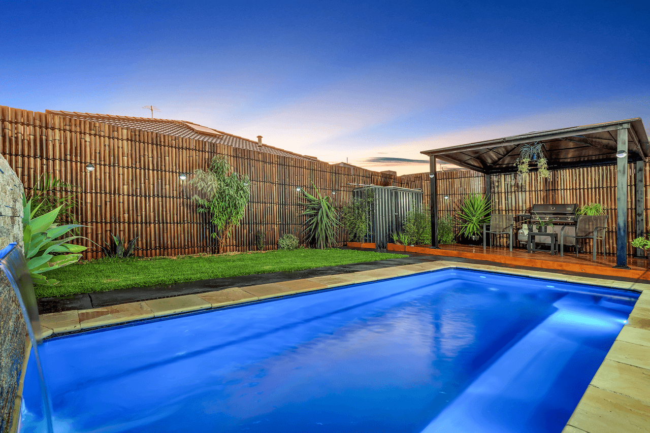 7 Monticiano Road, FRASER RISE, VIC 3336