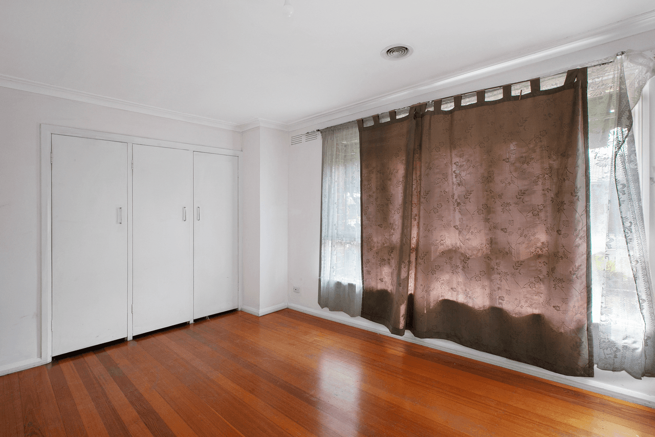 8 Hazel Avenue, THOMASTOWN, VIC 3074