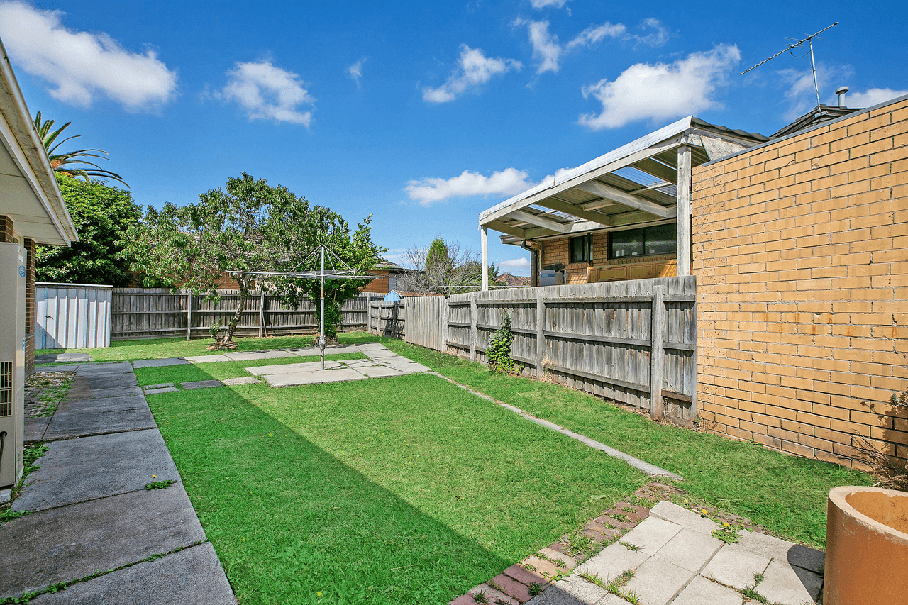 8 Hazel Avenue, THOMASTOWN, VIC 3074