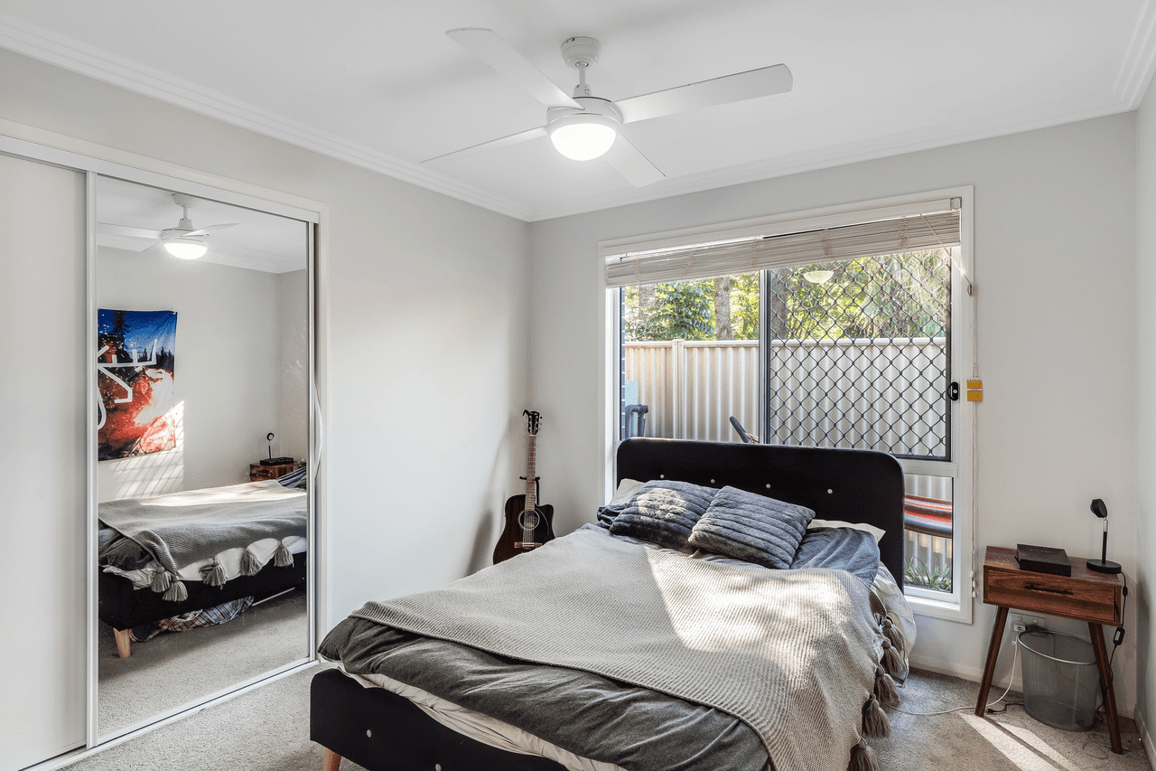 2/15 Henry Street, MOUNT LOFTY, QLD 4350