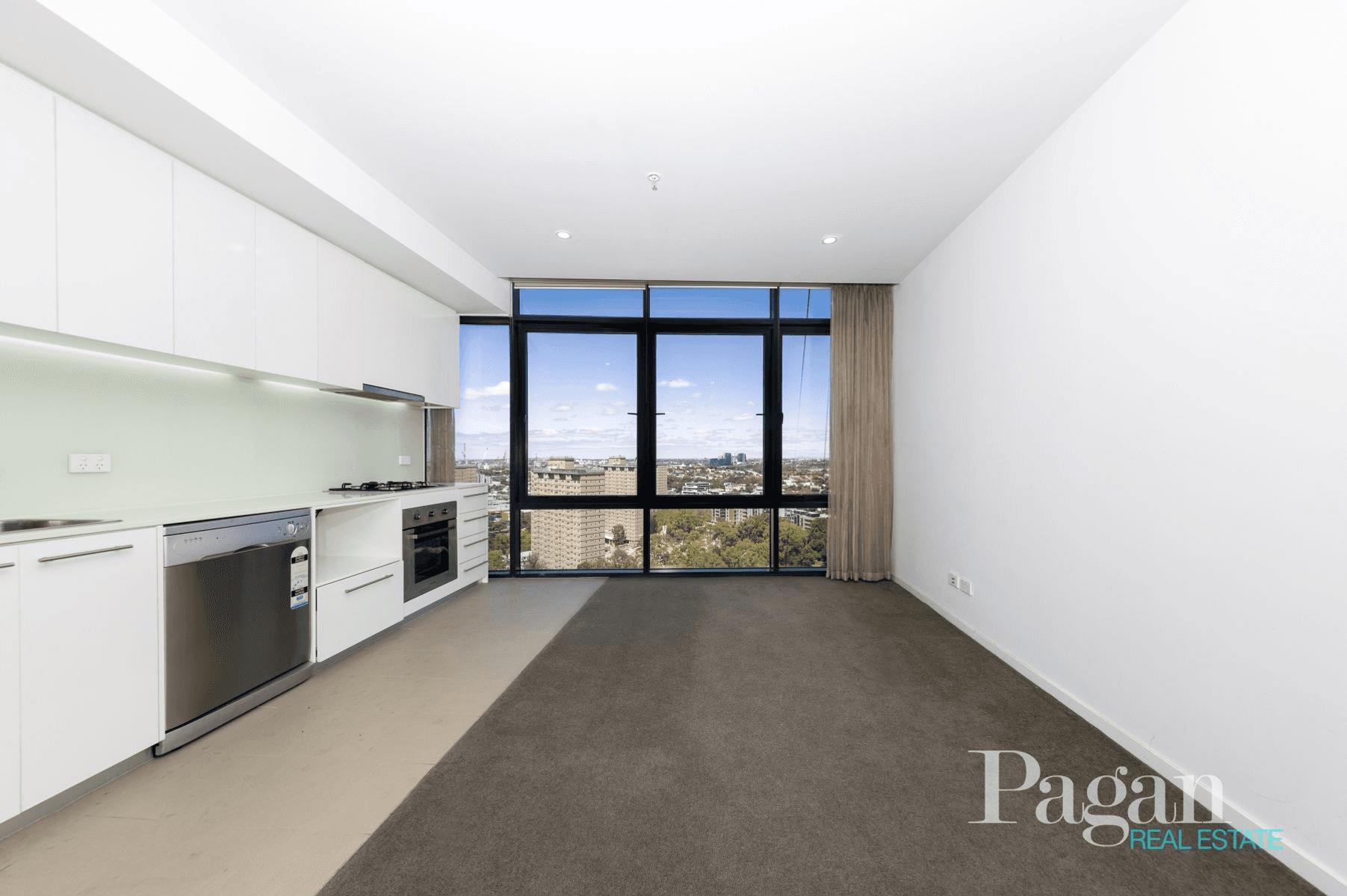 1916/18 Mt Alexander Road, Travancore, VIC 3032