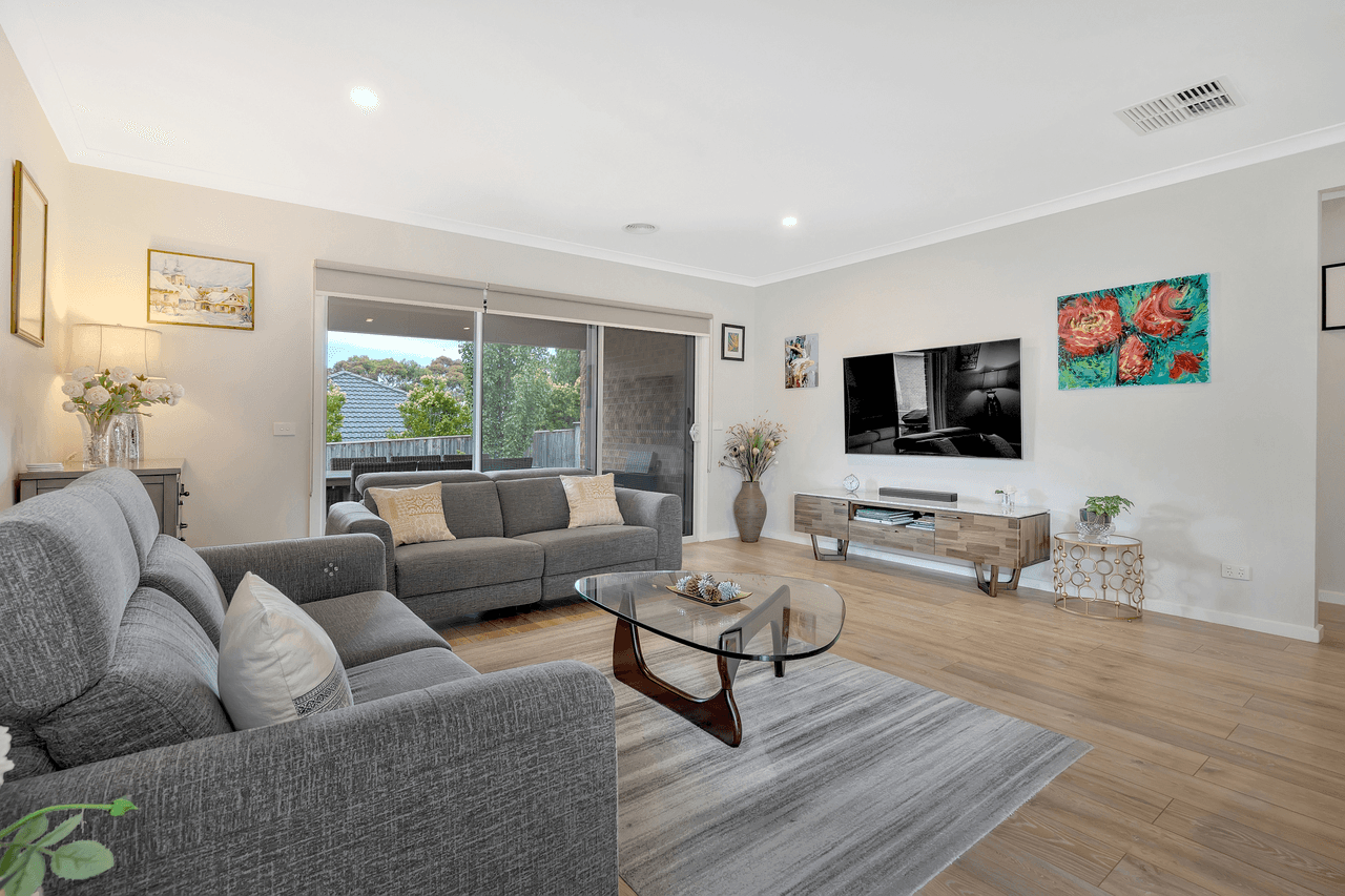 5 Dawes Court, SUNBURY, VIC 3429