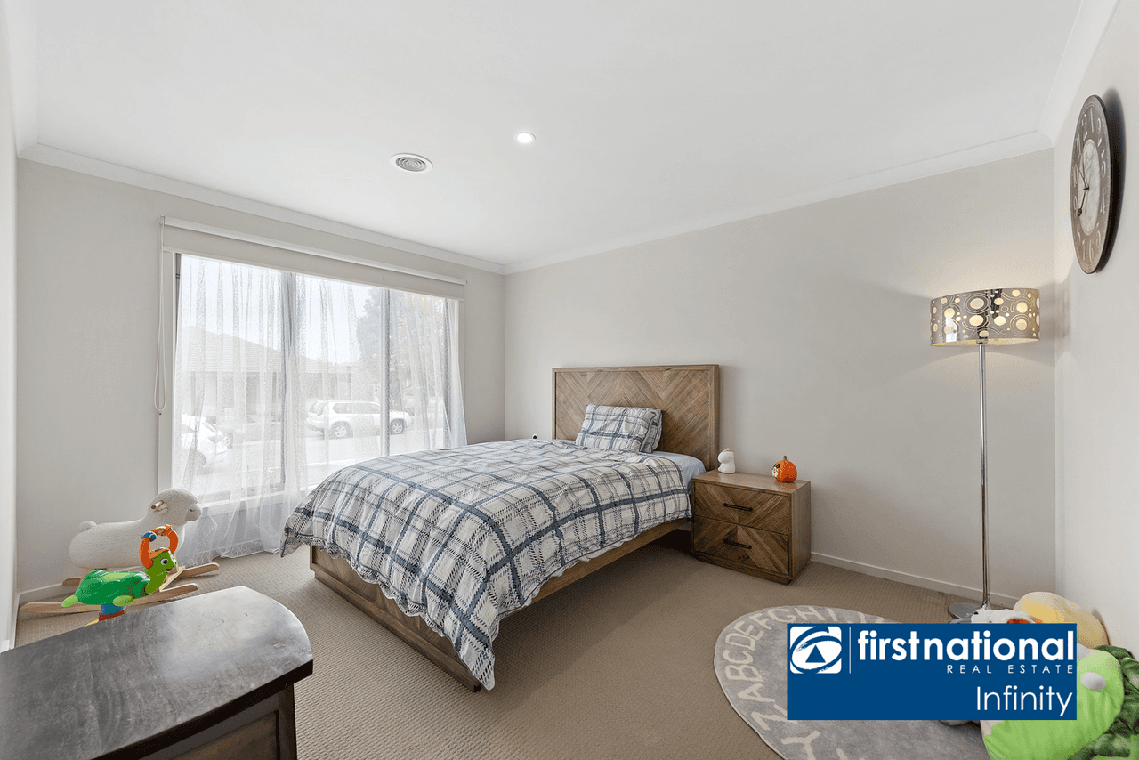 8 Lukis Avenue, Williams Landing, VIC 3027