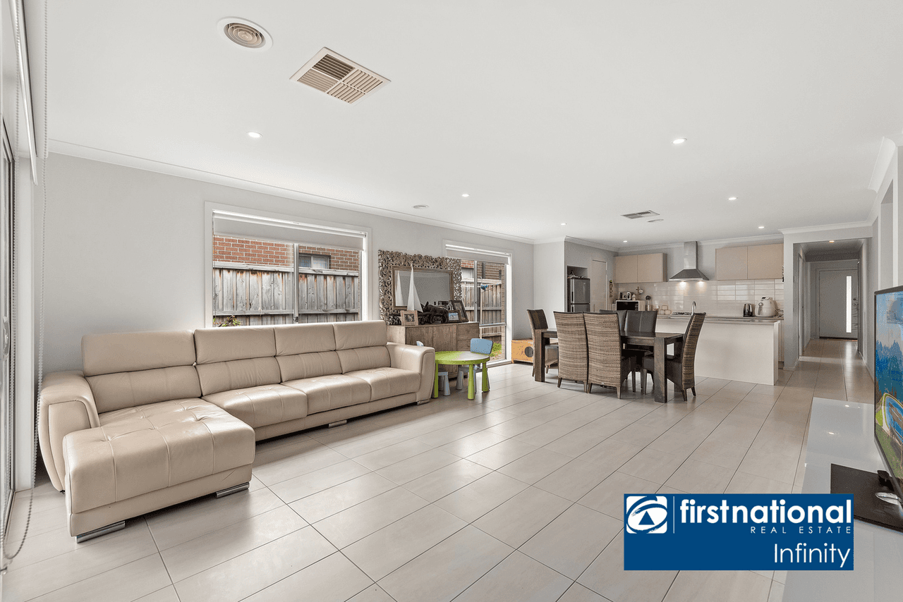 8 Lukis Avenue, Williams Landing, VIC 3027