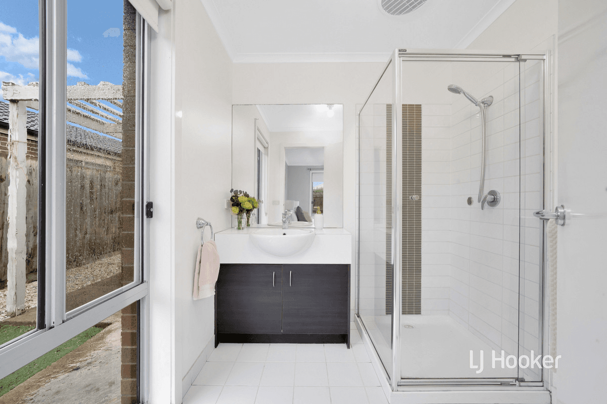 61 James Cook Drive, TRUGANINA, VIC 3029