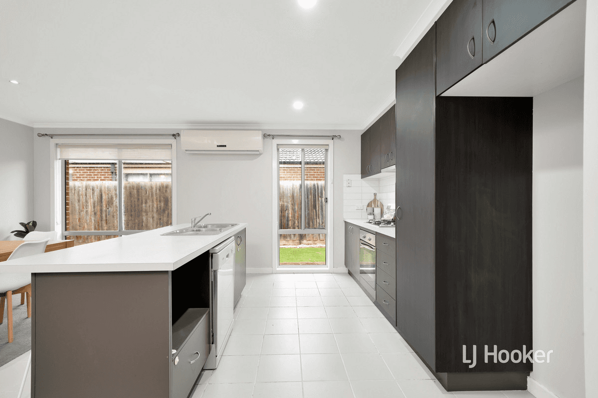 61 James Cook Drive, TRUGANINA, VIC 3029