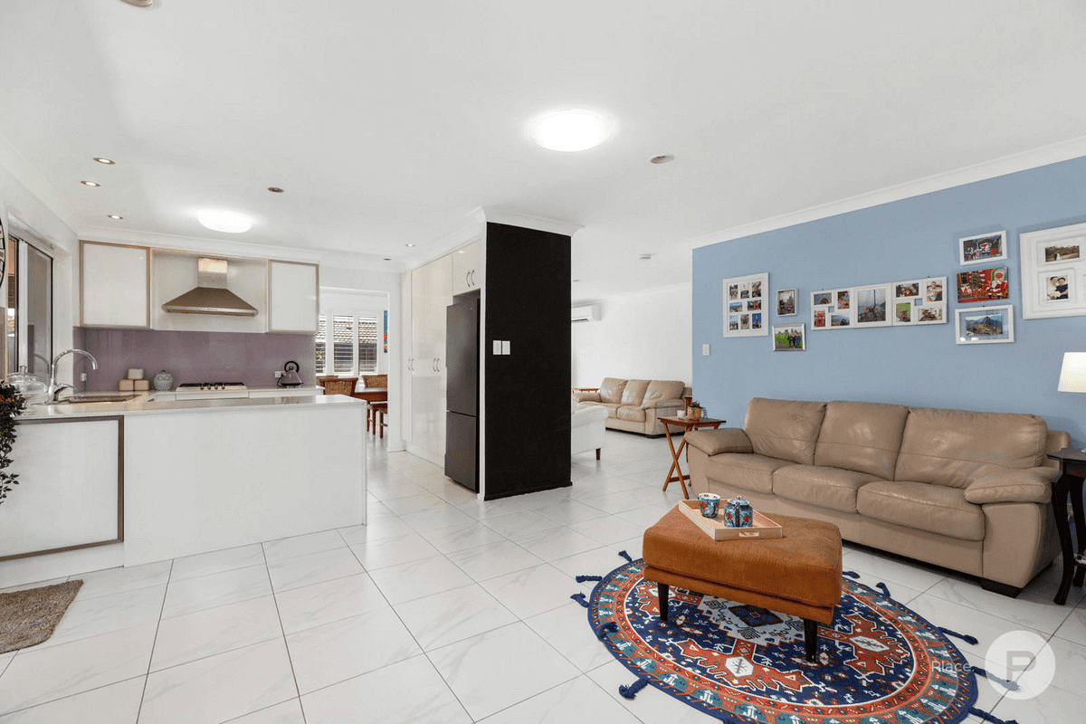 2 Eggleton Place, Wakerley, QLD 4154