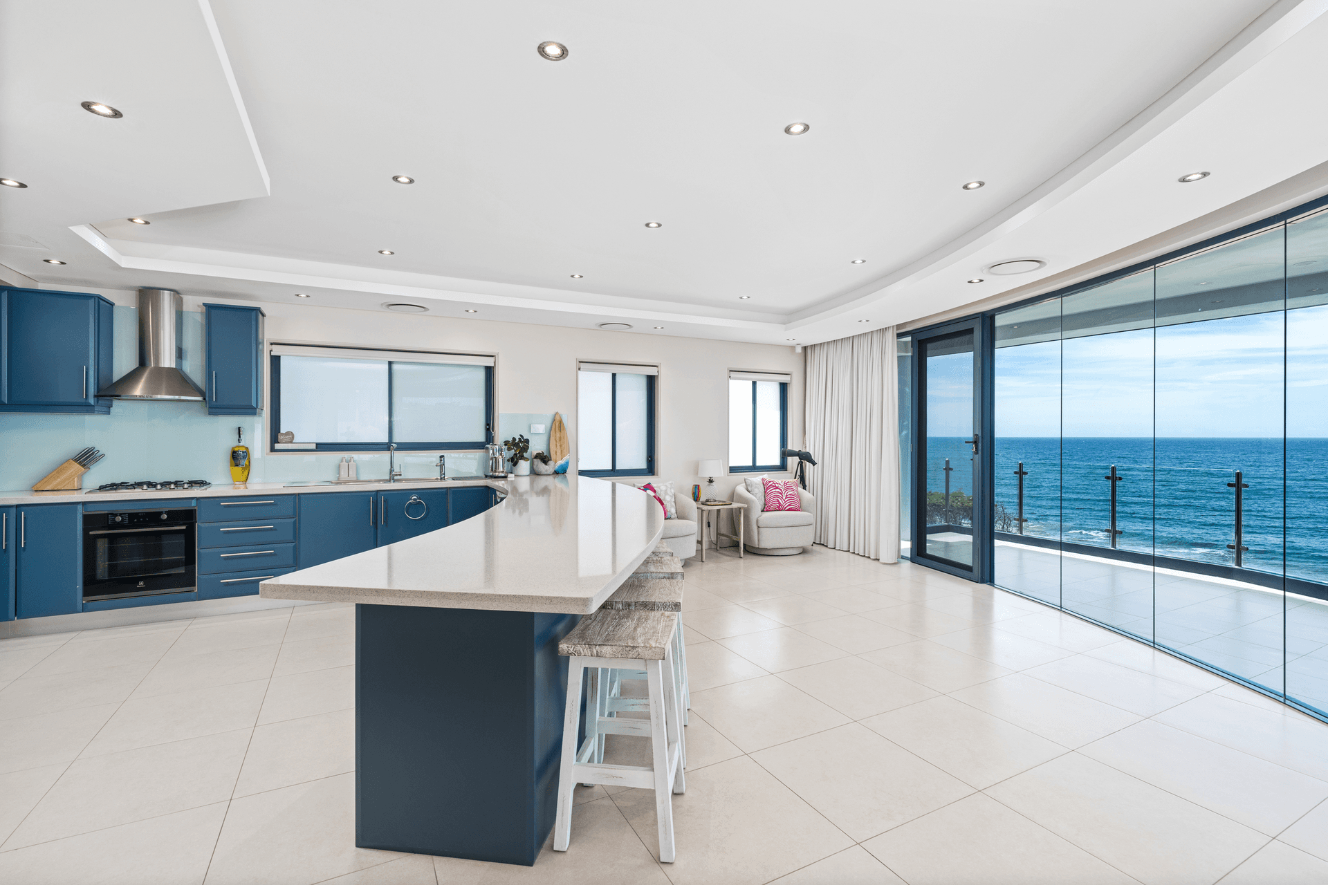 8 South Scenic Road, Forresters Beach, NSW 2260