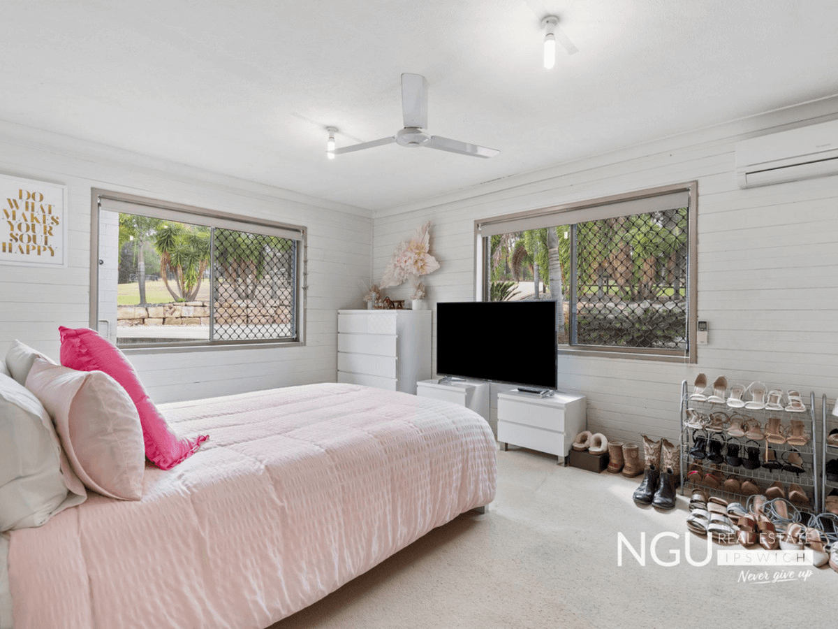 36-38 Velvet Street, Pine Mountain, QLD 4306