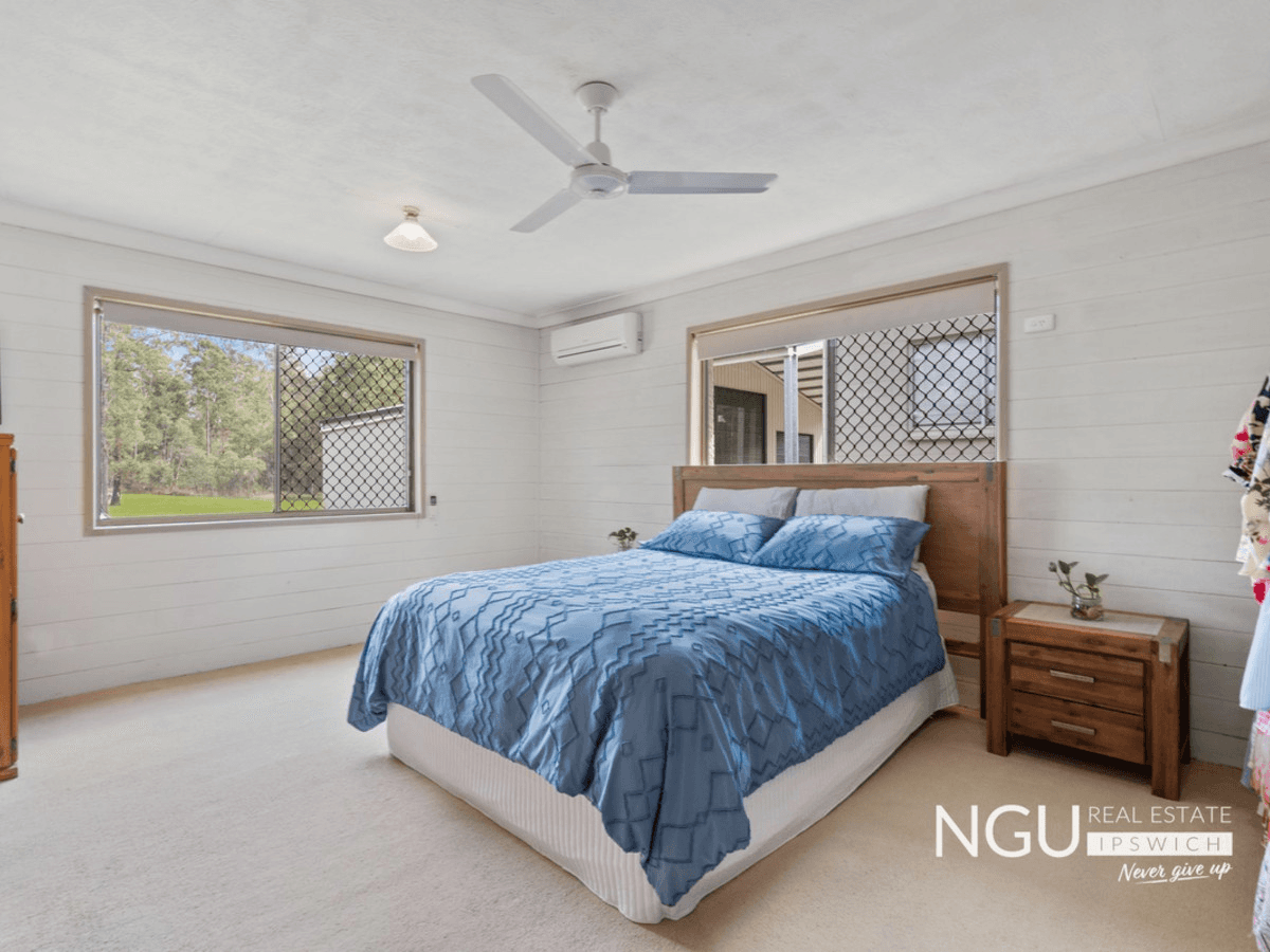 36-38 Velvet Street, Pine Mountain, QLD 4306