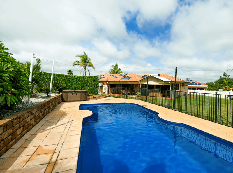 8 Schloss Court, WESTBROOK, QLD 4350