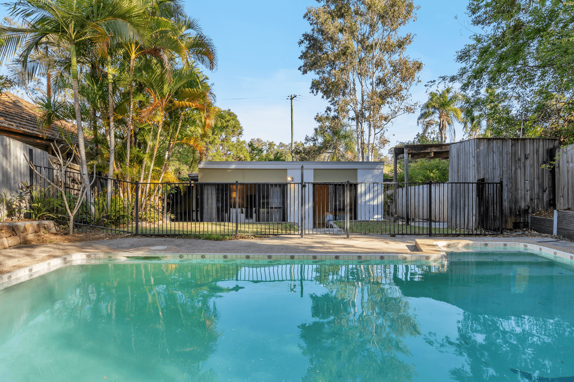 681 Moggill Road, CHAPEL HILL, QLD 4069