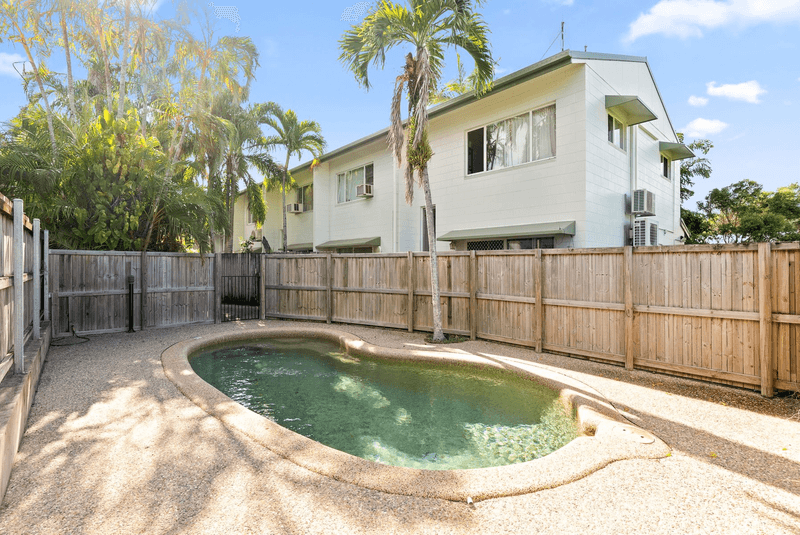 4/126 Pease Street, MANOORA, QLD 4870