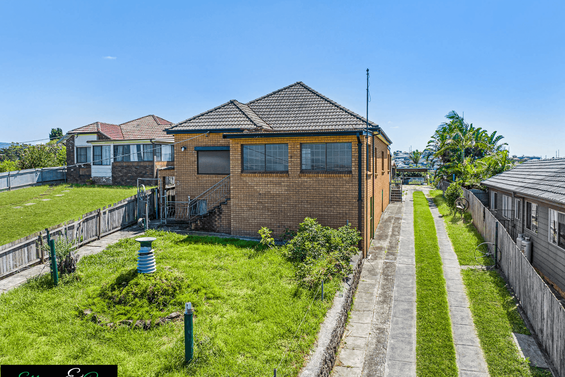 9 Buena Vista Avenue, Lake Heights, NSW 2502