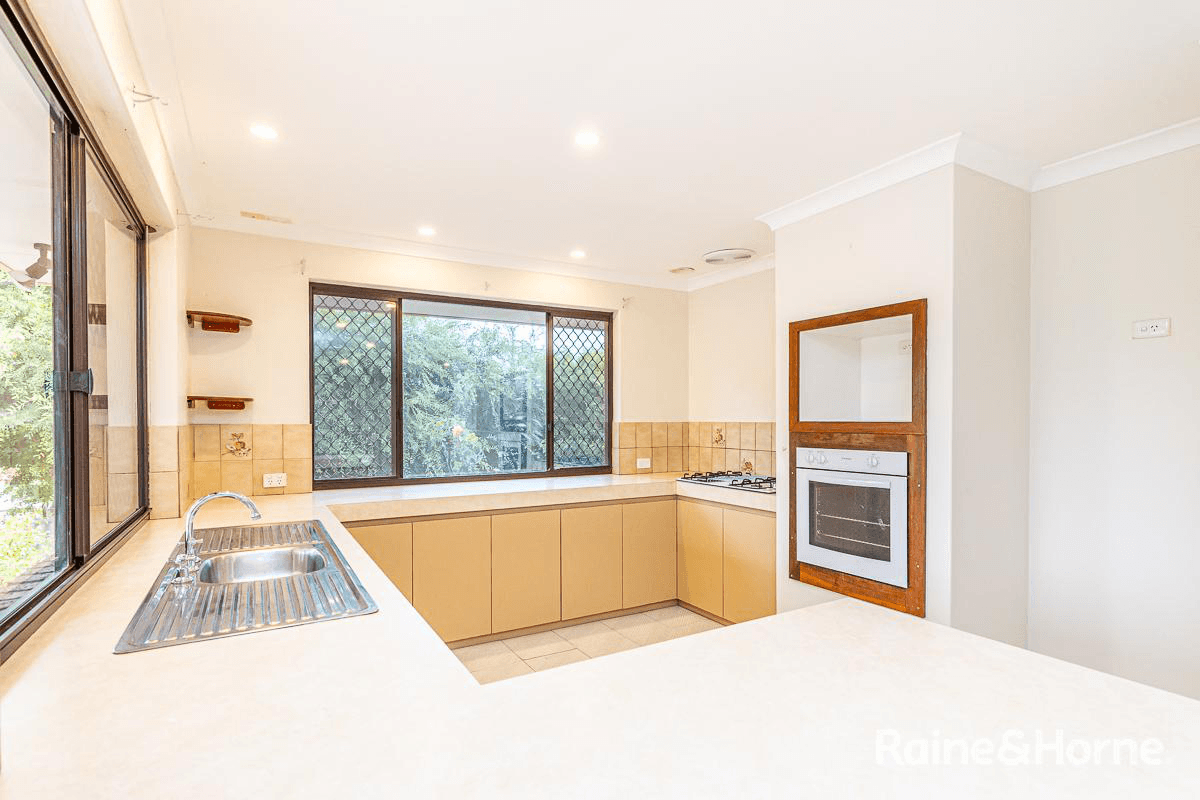 9 Coote Place, USHER, WA 6230