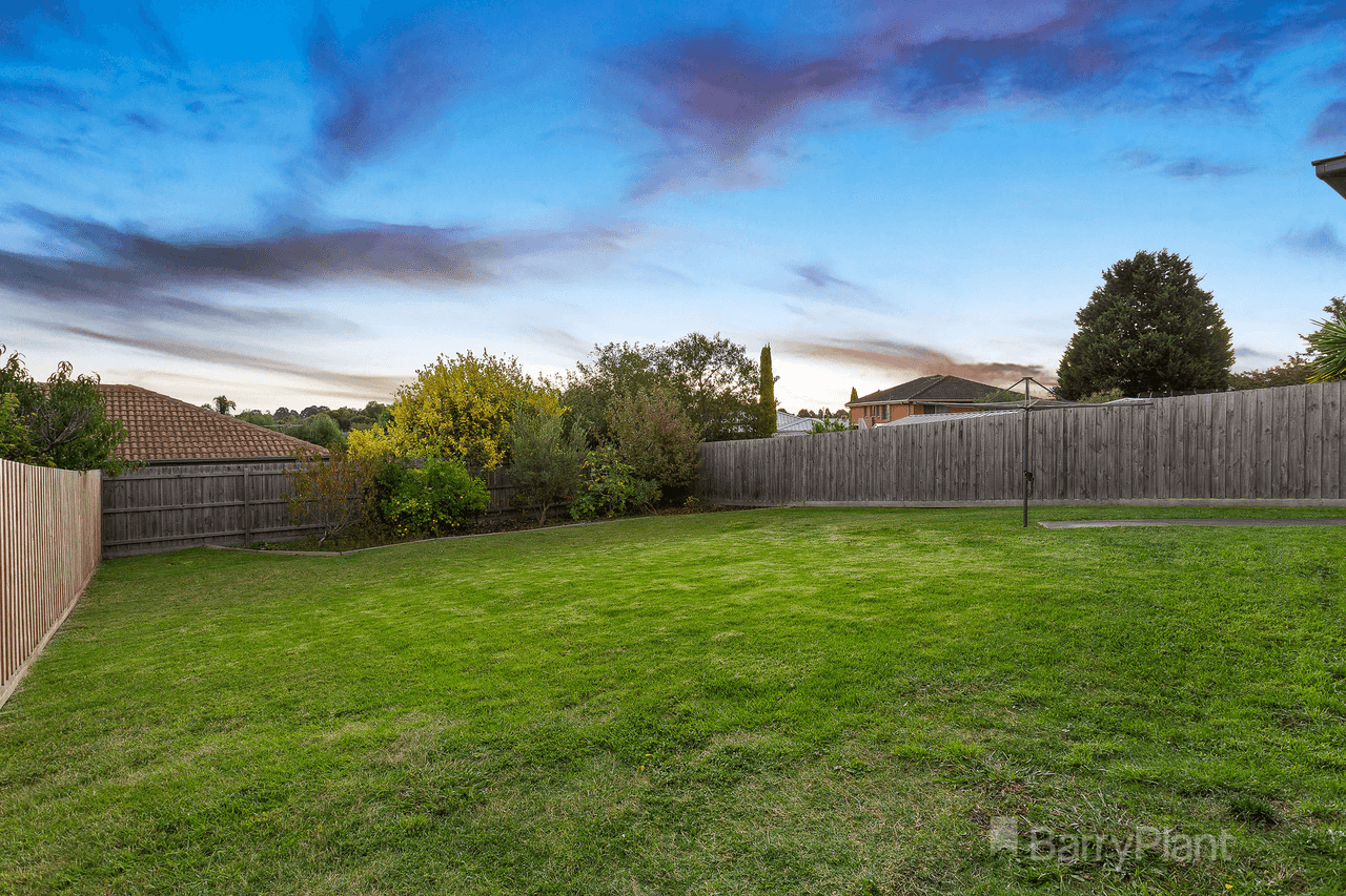 2 Feldspar Court, Narre Warren, VIC 3805