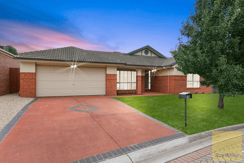 2 Northampton Crescent, CAROLINE SPRINGS, VIC 3023