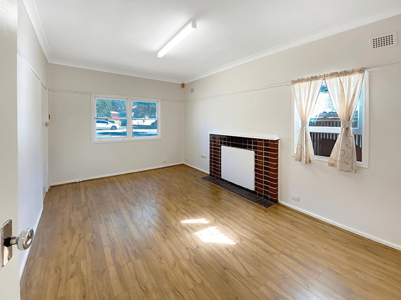 5 Iris Avenue, RIVERWOOD, NSW 2210