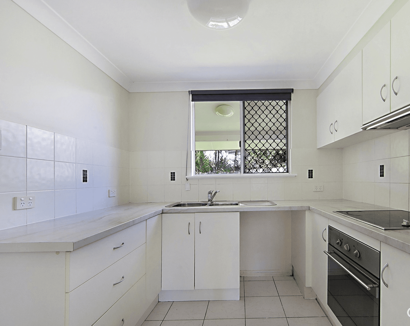 Unit 4/26 Derby St, Pimlico, QLD 4812