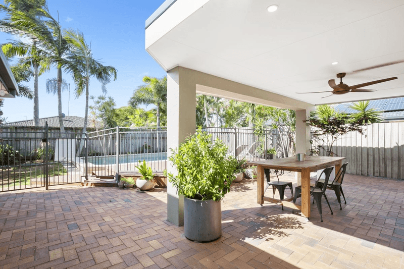 10 Firmin Court, Mermaid Waters, QLD 4218