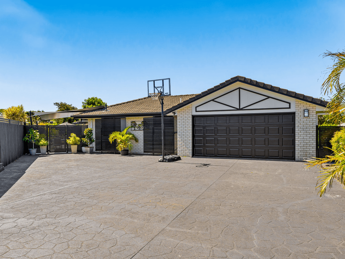 17 Delmo Court, Urraween, QLD 4655