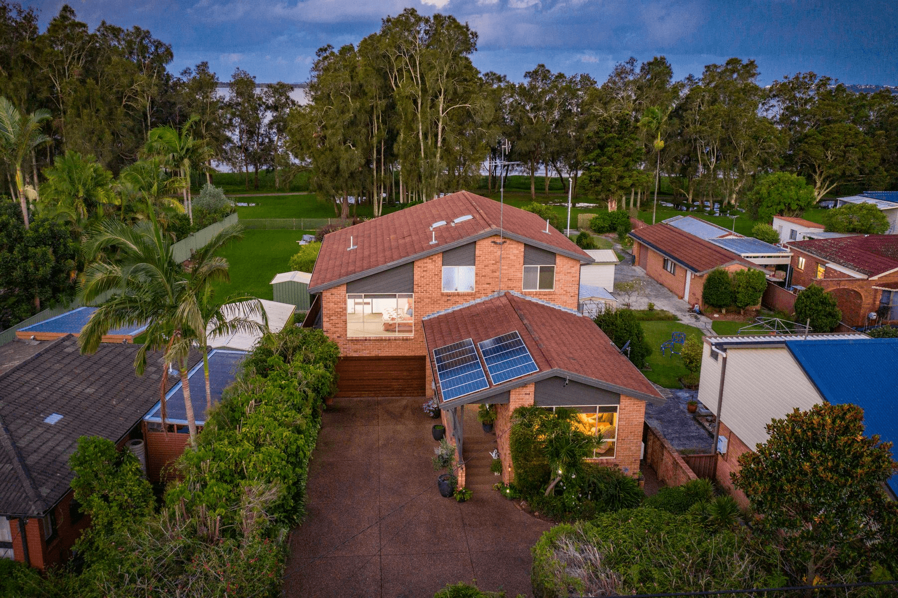 195 Lakedge Avenue, BERKELEY VALE, NSW 2261