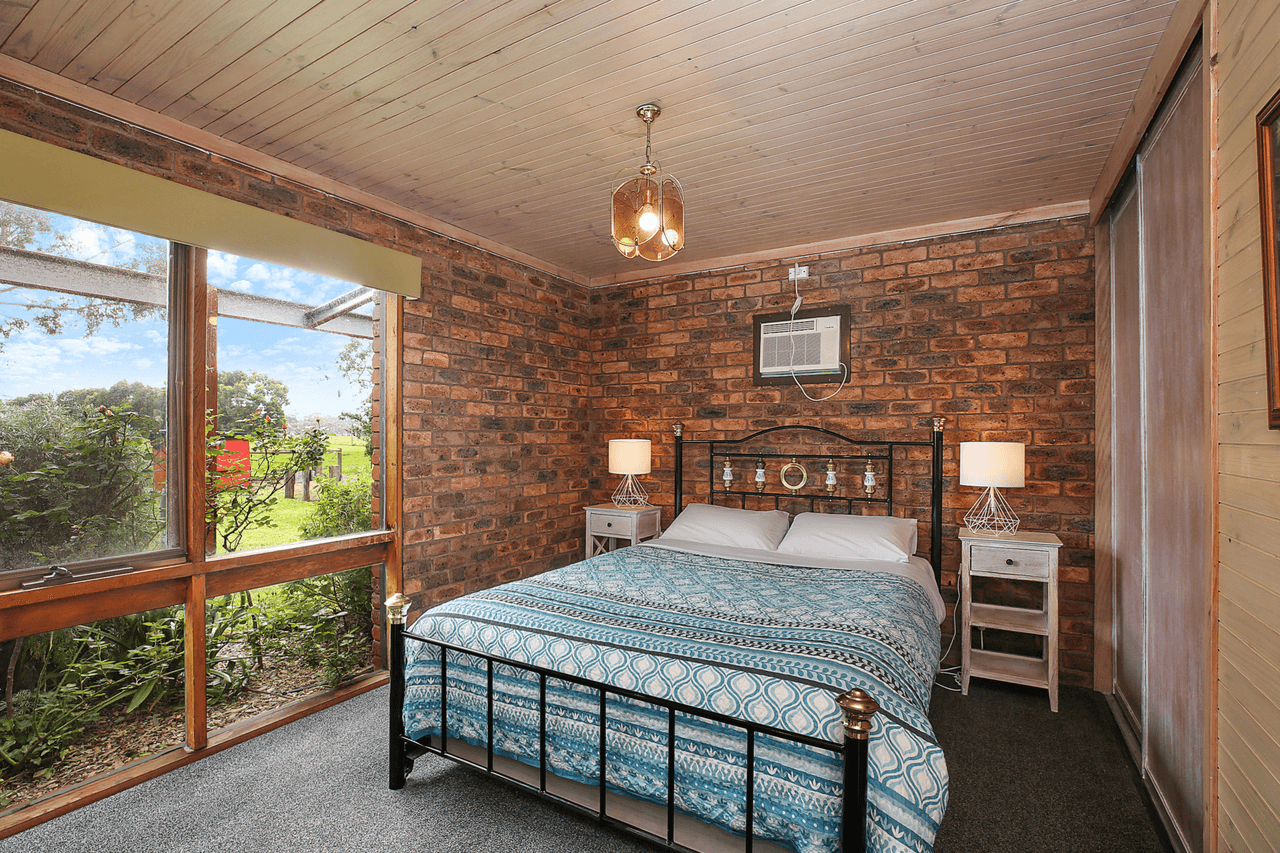 560 Moreys Road, BRUCKNELL, VIC 3268