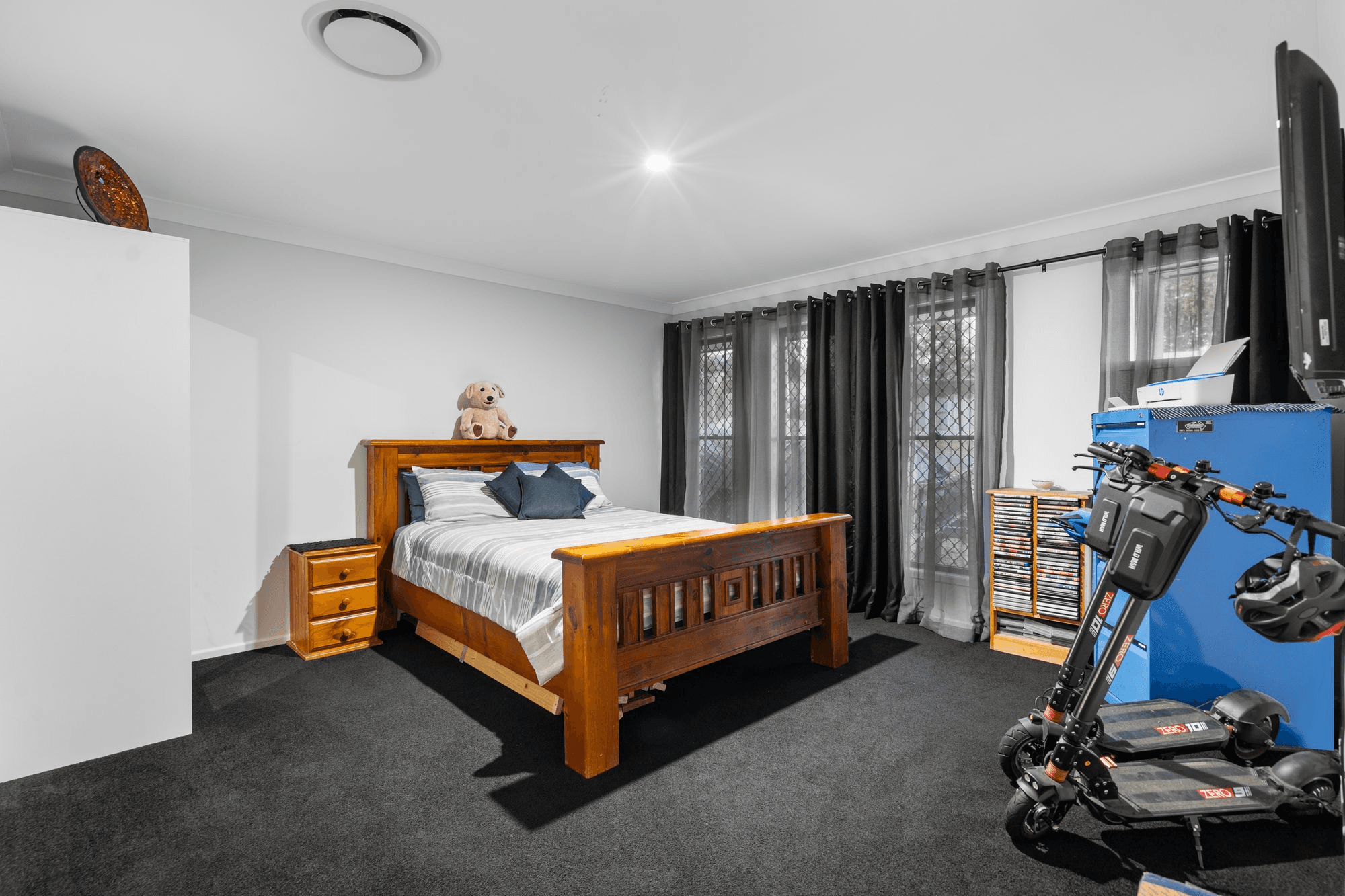 10 Longstaff Crescent, PIMPAMA, QLD 4209