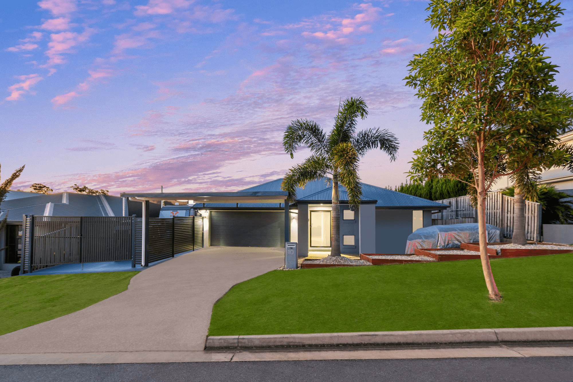 10 Longstaff Crescent, PIMPAMA, QLD 4209