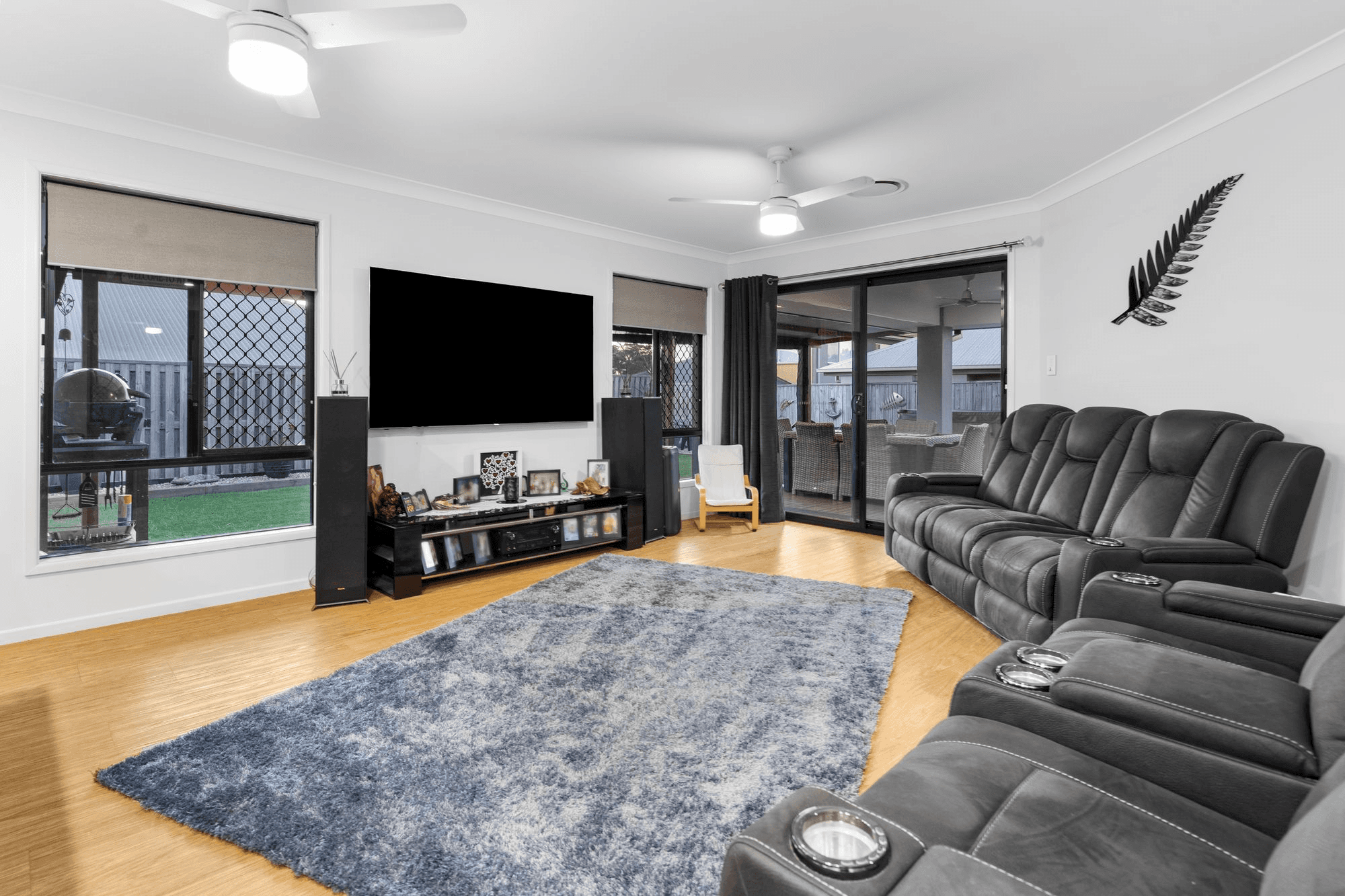 10 Longstaff Crescent, PIMPAMA, QLD 4209