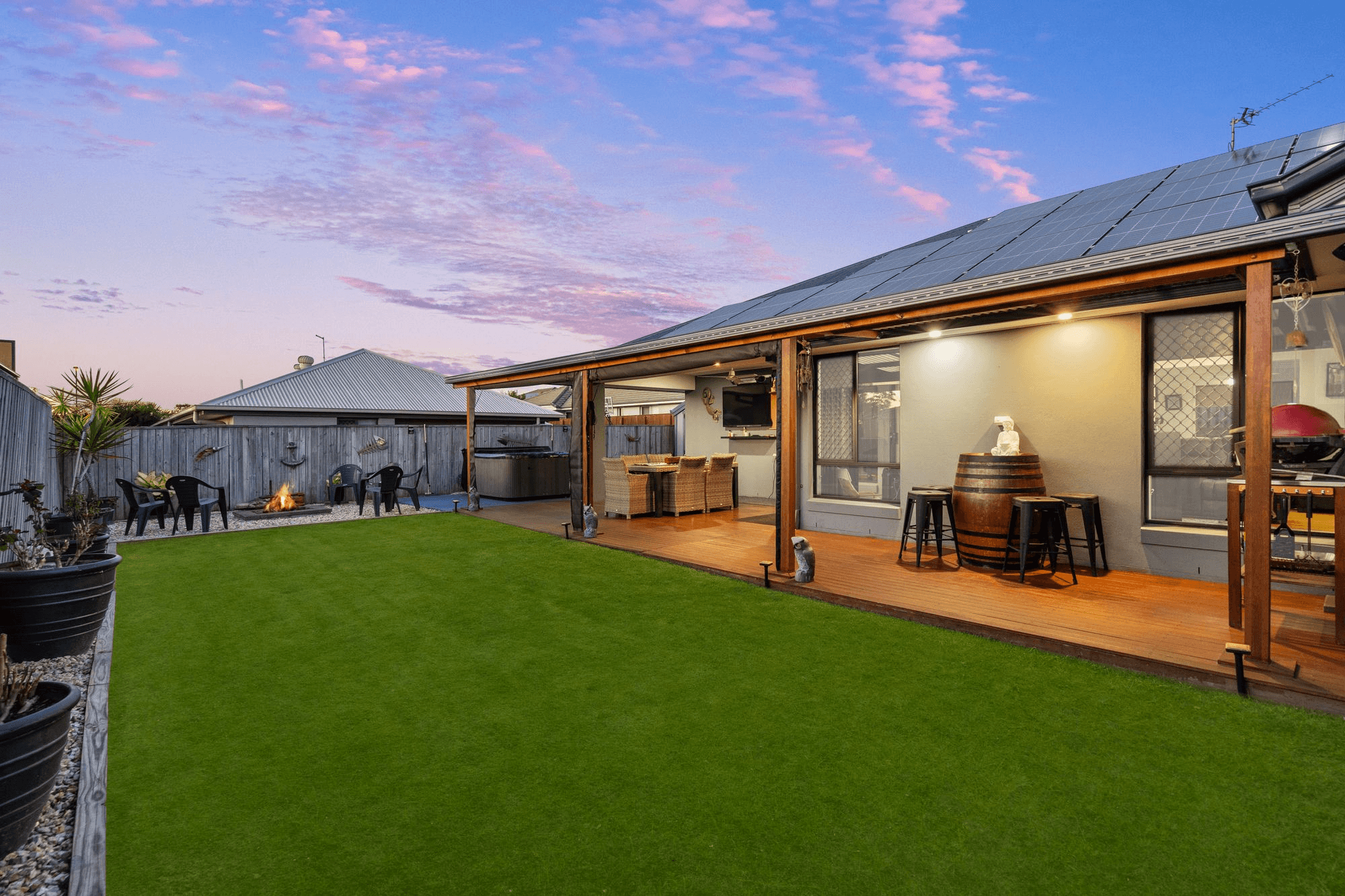 10 Longstaff Crescent, PIMPAMA, QLD 4209