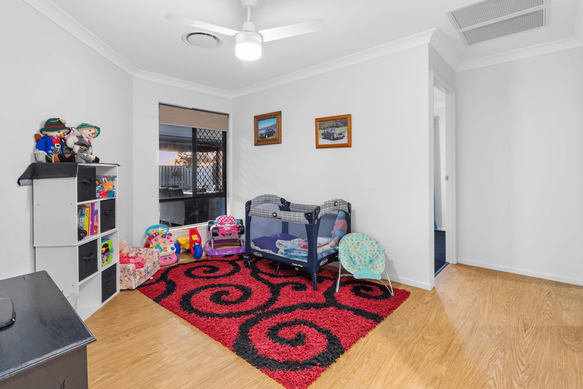 10 Longstaff Crescent, PIMPAMA, QLD 4209