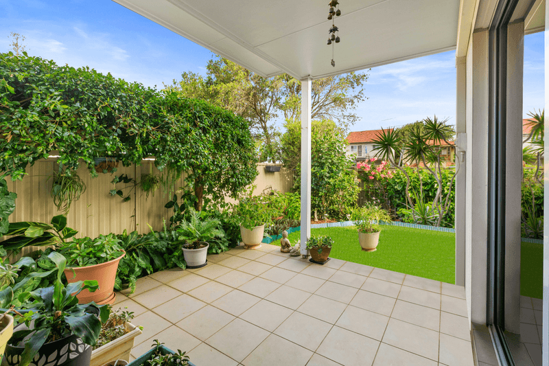 1/8 Griffith Road, Scarborough, QLD 4020