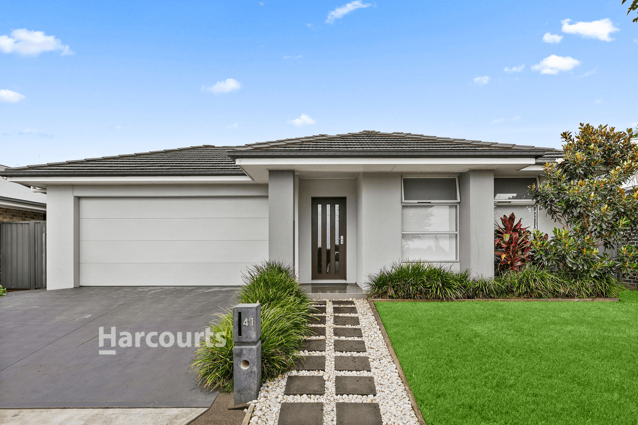 41 Brushgrove Circuit, Calderwood, NSW 2527