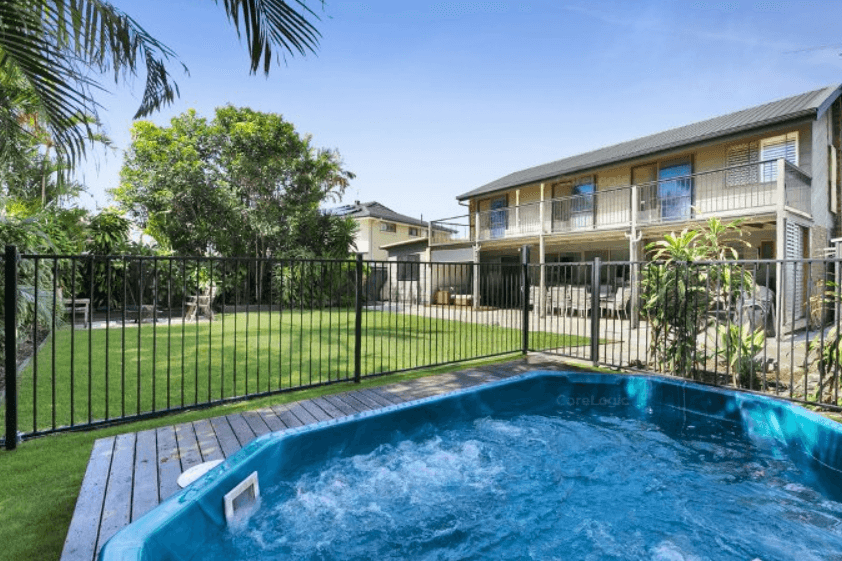 15 Honeyeater Drive, Burleigh Waters, QLD 4220