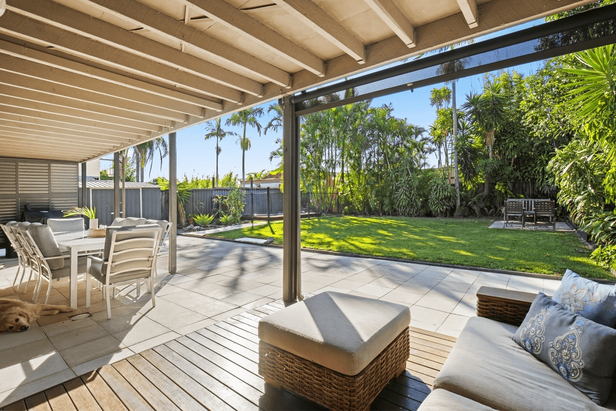 15 Honeyeater Drive, Burleigh Waters, QLD 4220