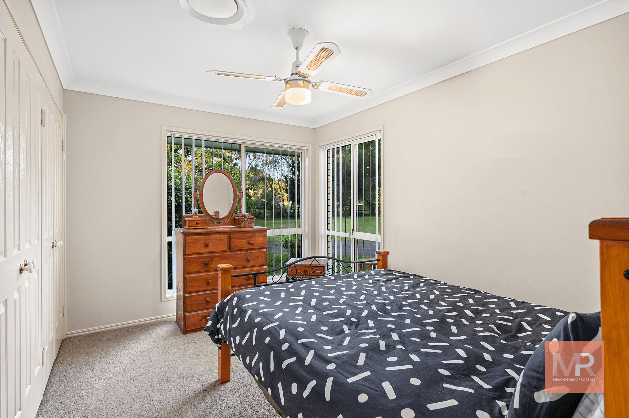 1-11 Canterbury Drive, MUNDOOLUN, QLD 4285