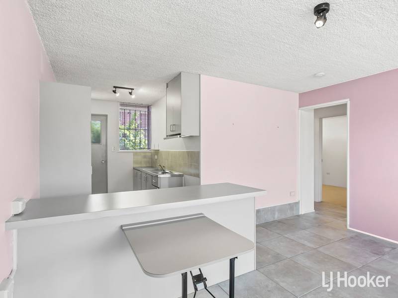 2/9 Meredith Street, REDCLIFFE, QLD 4020