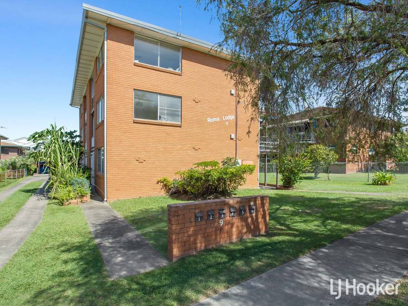 2/9 Meredith Street, REDCLIFFE, QLD 4020