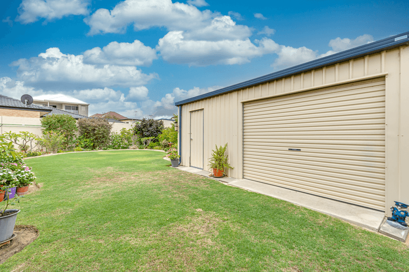 4 Bass Chase, YANCHEP, WA 6035