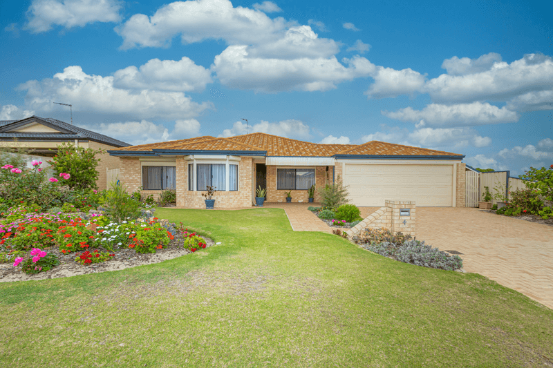 4 Bass Chase, YANCHEP, WA 6035