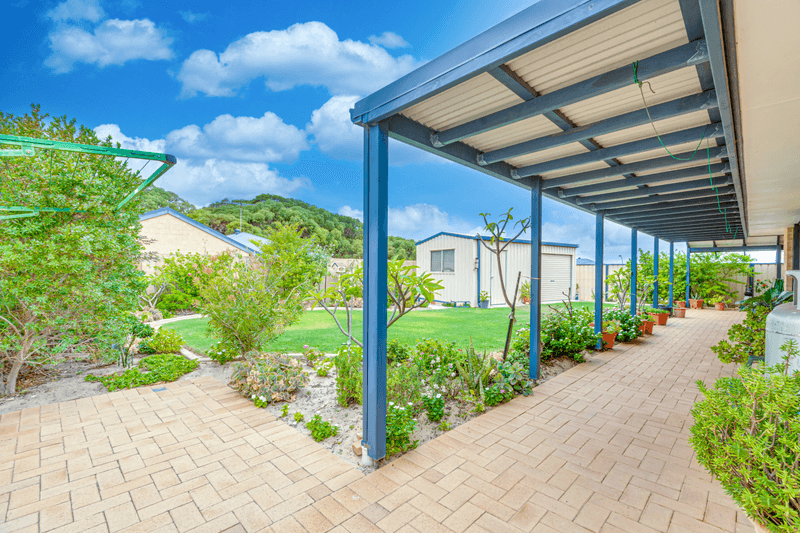 4 Bass Chase, YANCHEP, WA 6035